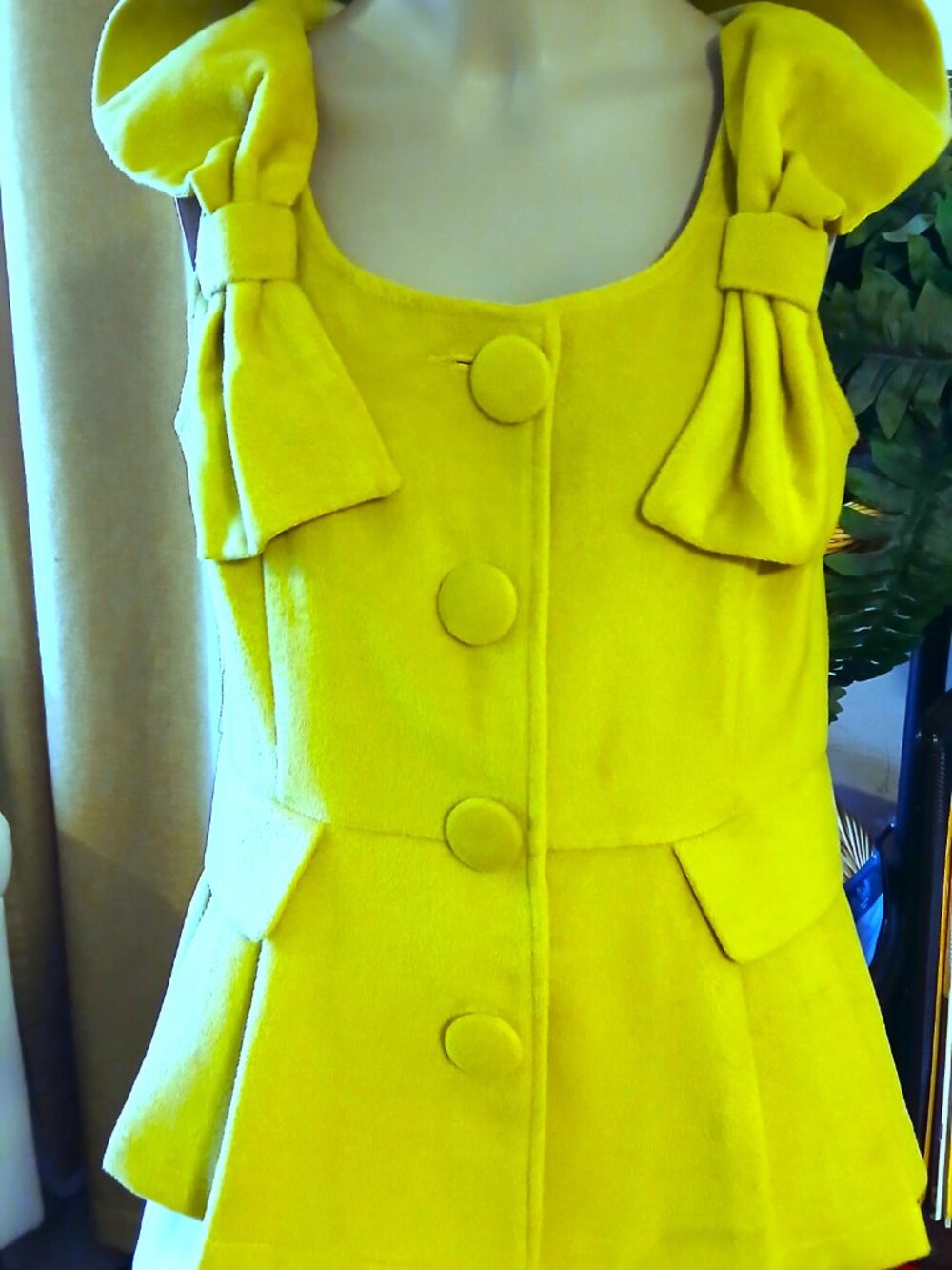 Lime Big-Bow Collar Shoulder Vest